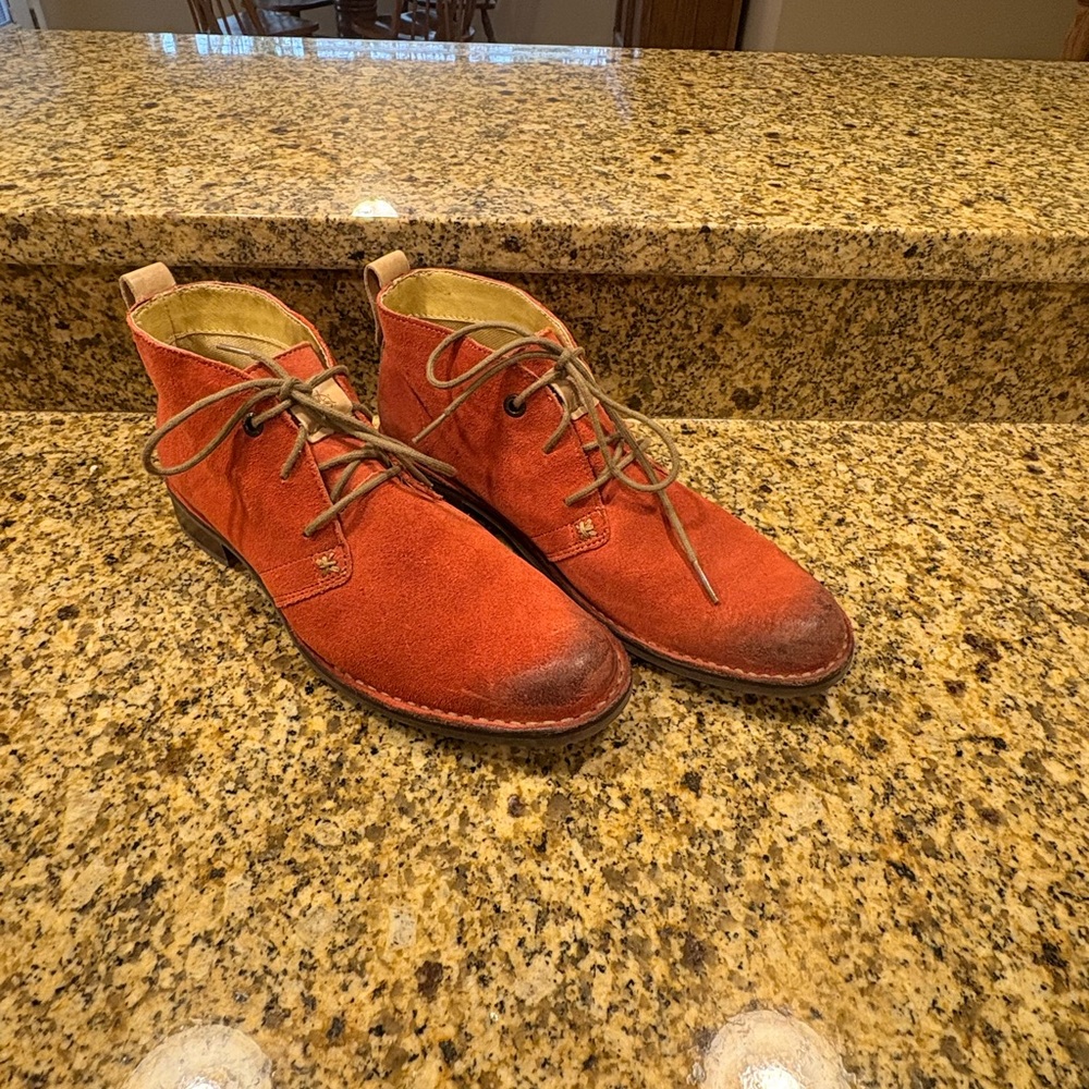 Bussola Sevilla Red Suede Chukka Boots Euro 40 US 9.5 Ankle Booties